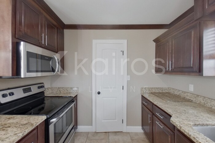 Building Photo - 94 Cottonwood Dr