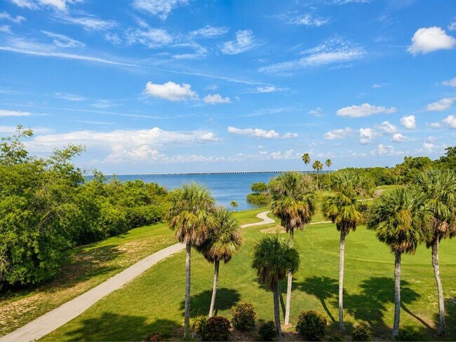 Building Photo - 2616 Cove Cay Dr