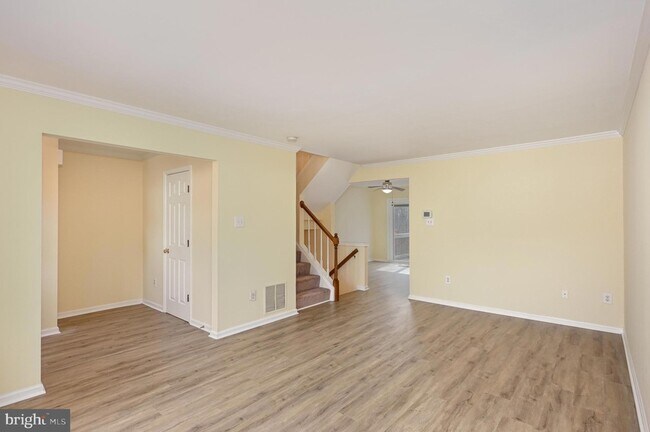 Building Photo - 1838 Oxford Square