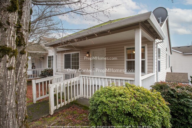 Building Photo - Charming Condo in Prime Clackamas/Happy Va...