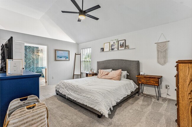 Building Photo - 5325 Cambridge Ct