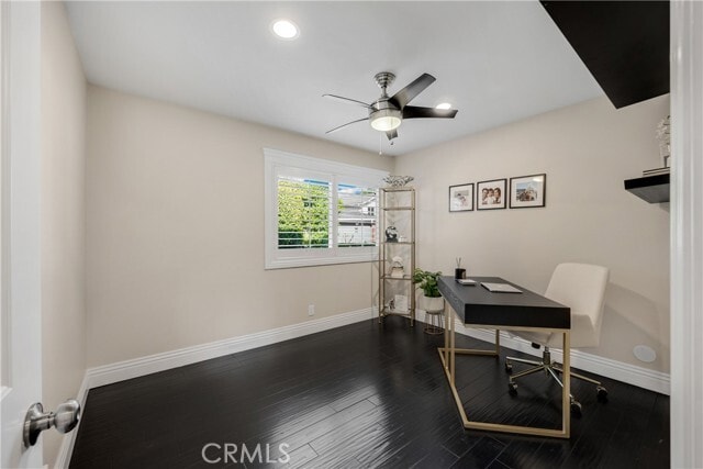 Building Photo - 1320 N Van Gogh Cir