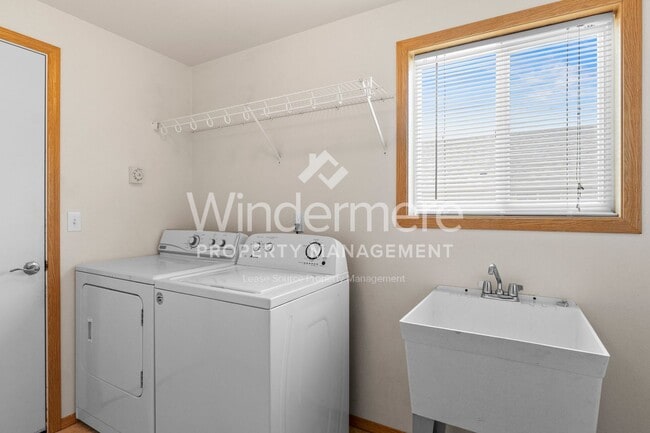Building Photo - Welcome to your new home in Airway Heights...