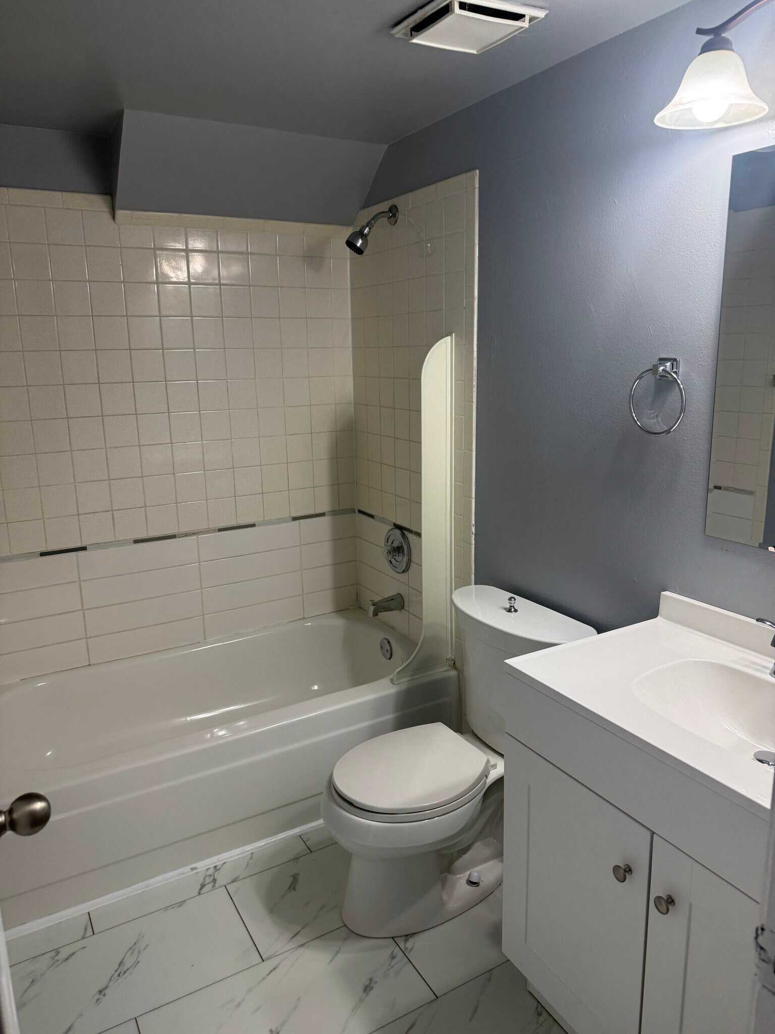 Building Photo - 4869 Bluestem Dr