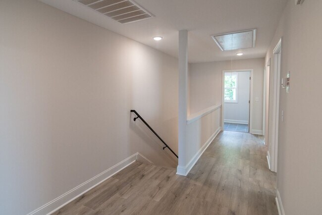 Building Photo - Modern and Luxurious New Construction in Great Location!