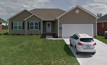 Building Photo - 3552 Stone Briar St
