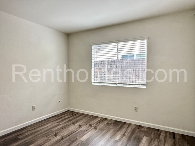 Building Photo - 8575 Keystone Ct