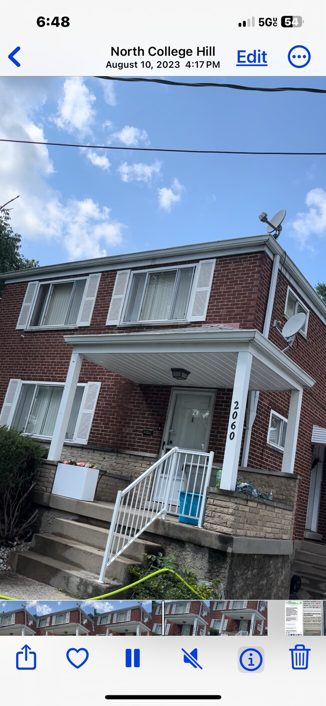 First floor 2 bedroom apartment, on the bus line, backyard tenant parking - 2060 W Galbraith Rd