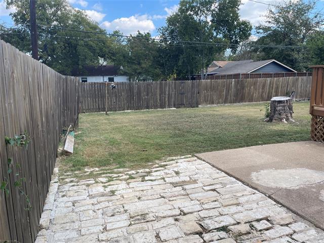 Building Photo - 1512 Hilltop Dr