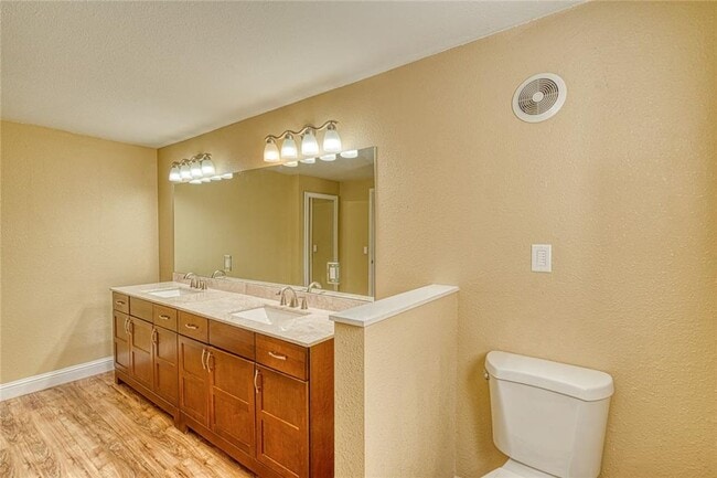 Building Photo - 296 Hartt Hill Dr