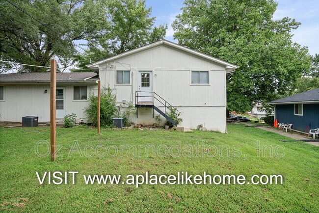 Building Photo - 1606 N 63 Pl