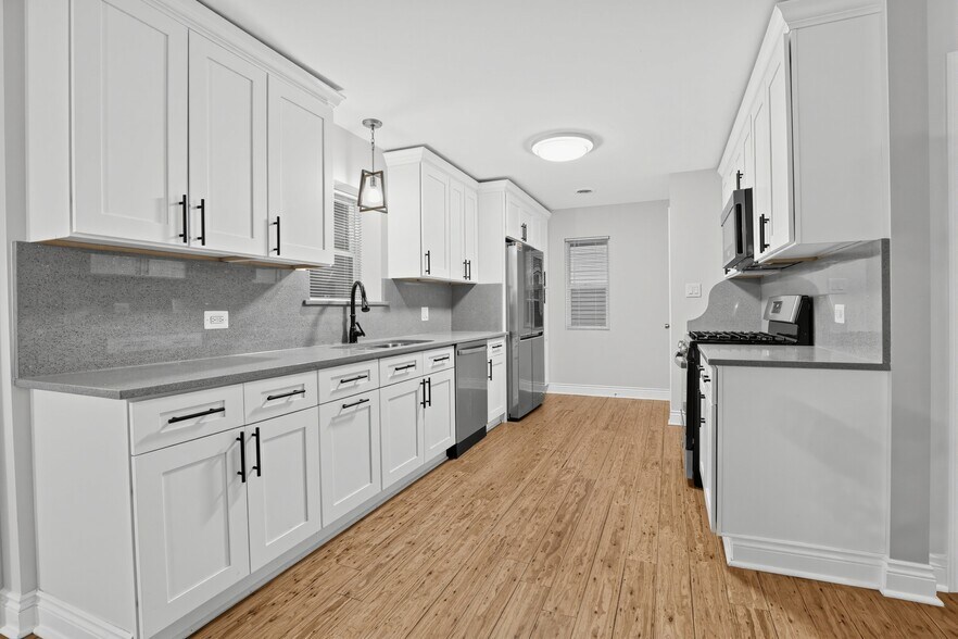 Building Photo - 18307 Wildwood Ave