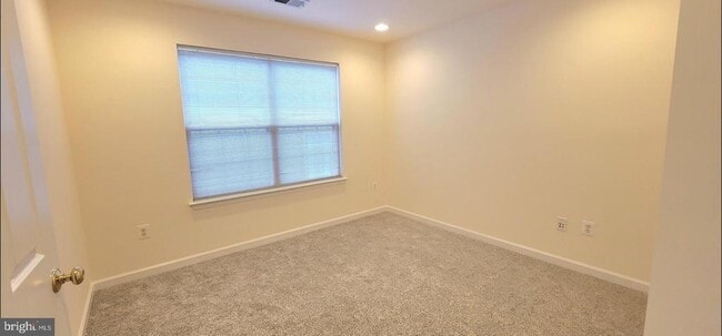 Building Photo - 9492 Bankhead Dr