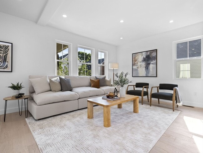 Building Photo - 23 Winter St