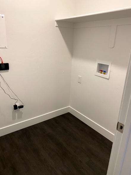 Building Photo - 424 W 40 S