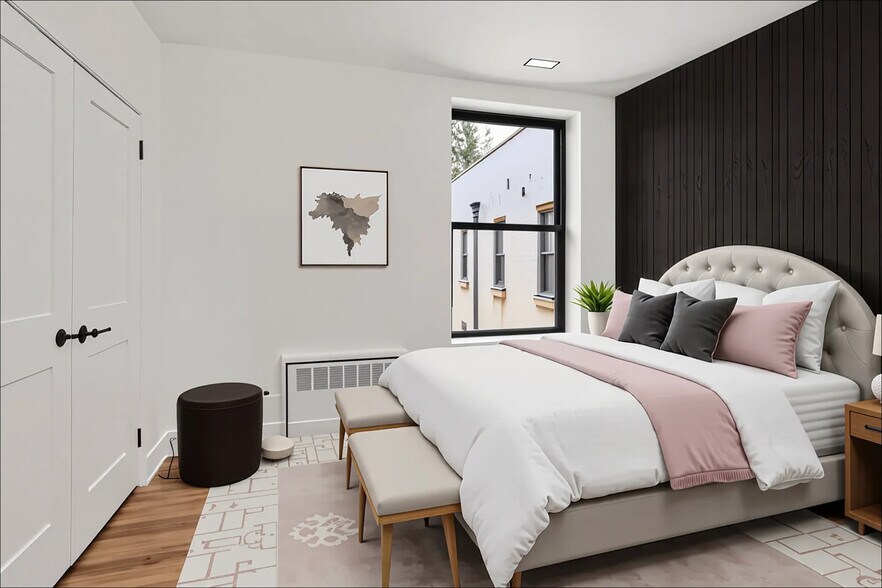 Building Photo - 201B E 82nd St