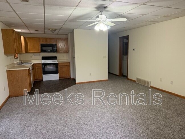 Building Photo - 264 Tackett's Branch Rd