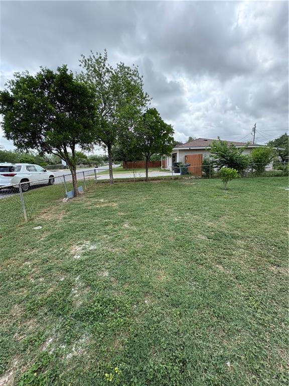 Building Photo - 2617 Daytona Ave