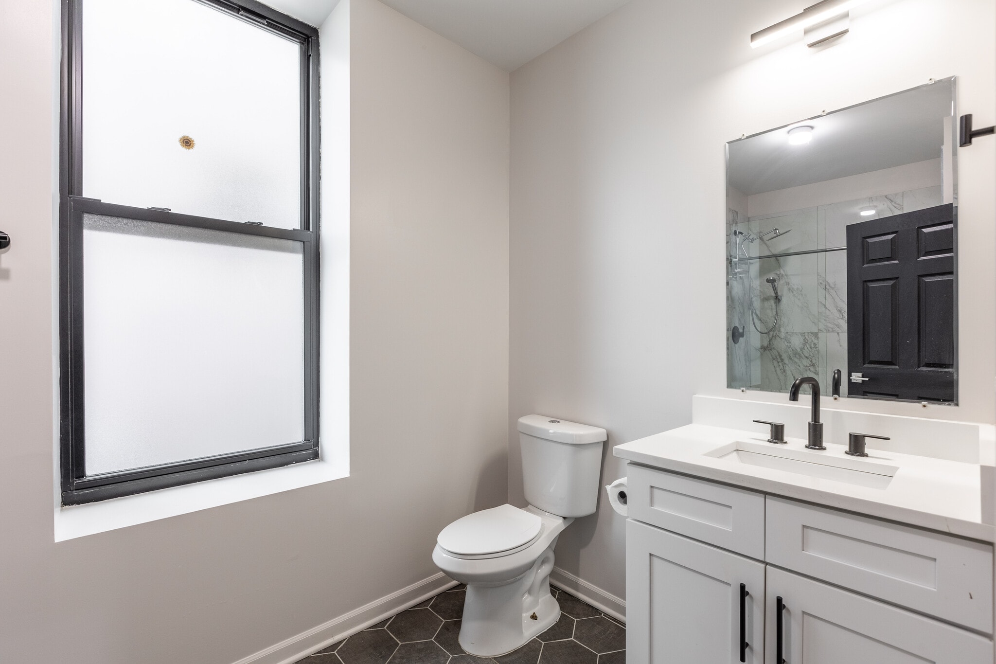 Building Photo - 2701 W Thomas St