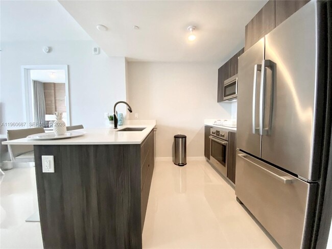 Building Photo - 488 NE 18th St