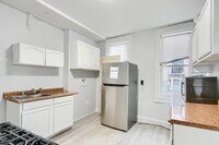 Building Photo - 151X E Hoffman St