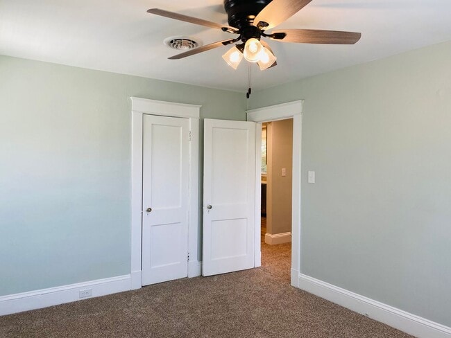 Building Photo - 2507 Seminary Ave