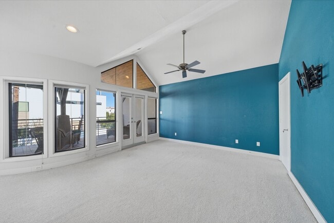 Building Photo - 1628 Van Buren St