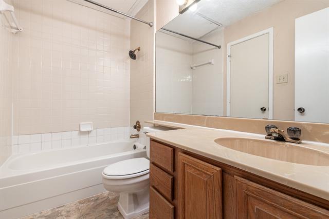 Building Photo - 5740 Martel Ave