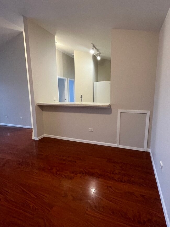 Building Photo - 1127 Silverstone Dr