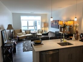 Building Photo - 180 Telford St