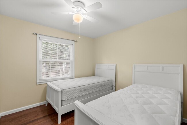 Building Photo - 4685 Colima Ct