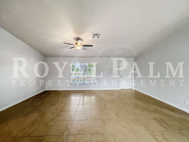 Building Photo - Newly Renovated 3BR/2BTH Fort Myers Home with Bright Layout & New Appliances