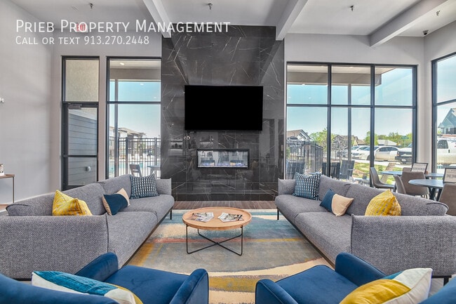 Building Photo - 22108 W 123rd Ln