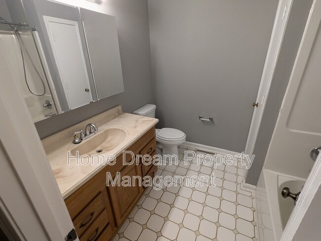 Building Photo - 11605 Rutherford Dr