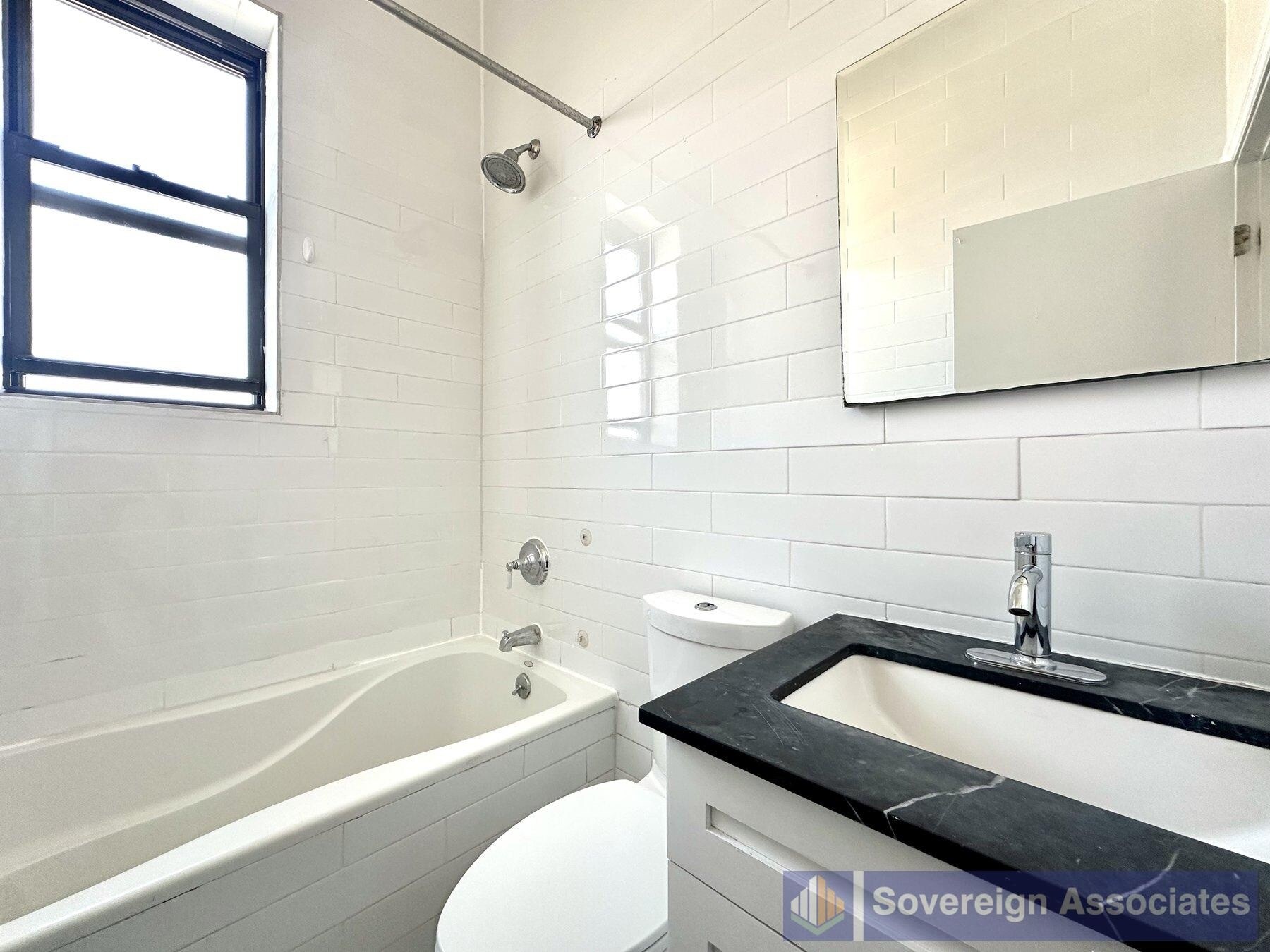 Building Photo - 609 W 137th St