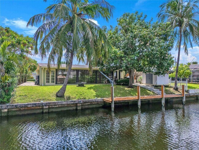 Building Photo - 2555 Nassau Ln