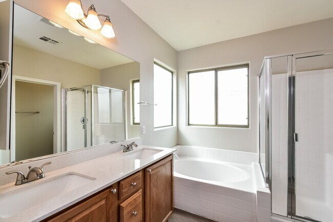 Building Photo - 613 Ryan Peak Ln