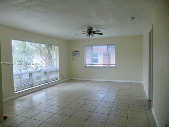 Building Photo - 2724 NE 32nd St