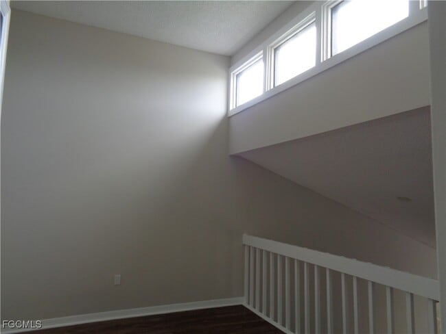 Building Photo - 12962 Elm Creek Ct
