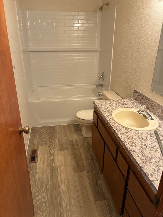 Building Photo - Winter Special!!!!!!! $1,250 off the first month's rent with a 12-month lease!!!!