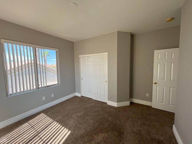 Building Photo - Stunning 2 story, 5-bedroom home in Rhodes Ranch