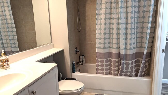 Building Photo - 851 N Glebe Rd