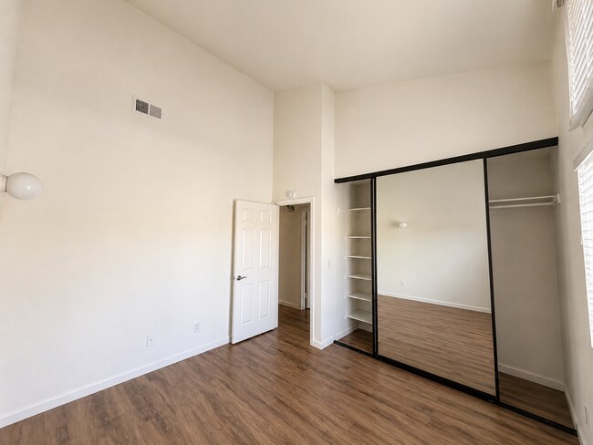 Building Photo - 3744 Arnold Ave