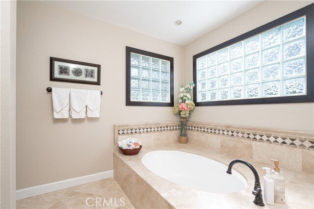 Building Photo - 25562 Eastwind Dr