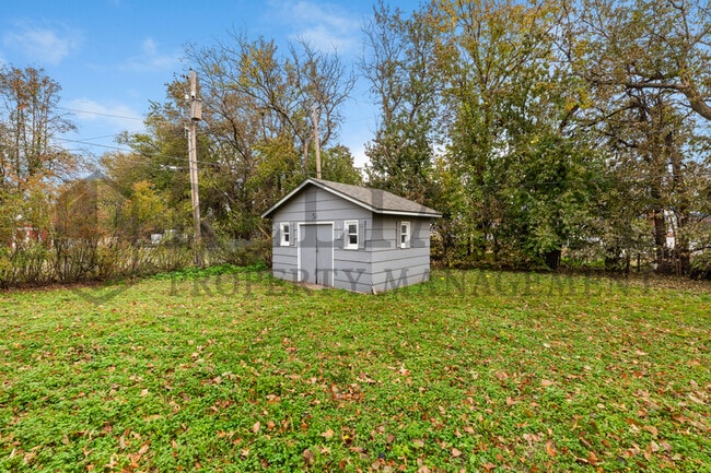 Building Photo - 512 Cindy St