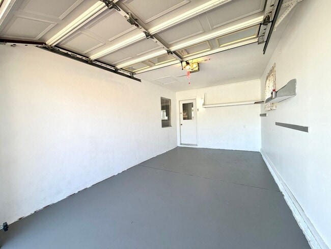 Building Photo - Low-Maintenance 2 Bed 2 Bath Home with Enclosed Patio in Sun City 55+ Community