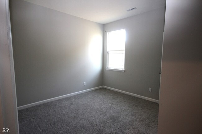 Building Photo - 10911 N Longbranch St