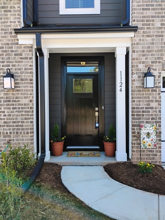 Building Photo - Ovation @ Sweetbrier