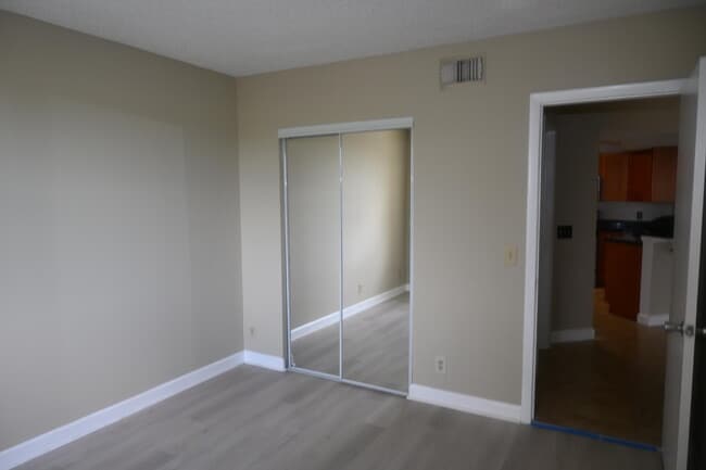 Building Photo - 8721 Wiles Rd