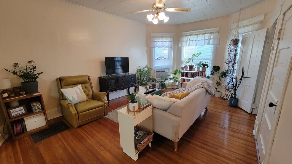 Building Photo - 728 Ohio St